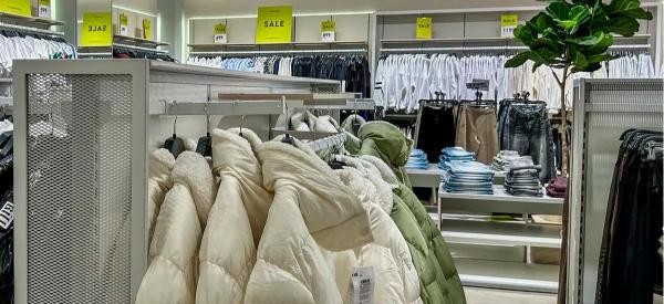 Оффлайн-ритейл вымирает: как бизнес адаптируется в эпоху маркетплейсов? Оффлайн-ритейл вымирает: как бизнес адаптируется в эпоху маркетплейсов?