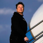 В Tesla решат, выплачивать ли Маску рекордный $1 трлн. Что известно