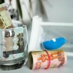 У кого вырастут зарплаты в 2026 году, а кто останется «в пролете»?