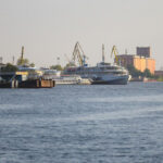 Минтранс сообщил о возможности закрыть порты для судов старше 40 лет