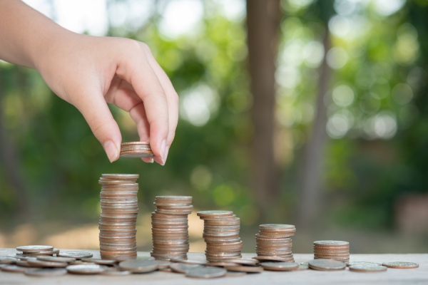 
                    Орешкин предупредил маркетплейсы о мерах из-за &laquo;монопольного поведения&raquo;
                