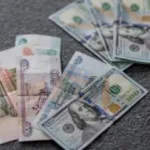 Россиянам рассказали, в каком случае стоит скупать доллары