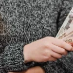 Россиянам блокируют карты: эксперт рассказала, как обезопасить вывод криптовалюты