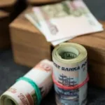 Инвестбанкир сделал прогноз по ставке ЦБ и дал совет, куда вложить деньги