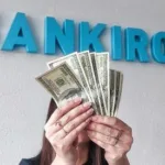 Доллар останется в узком диапазоне в декабре: сколько будет стоить валюта?